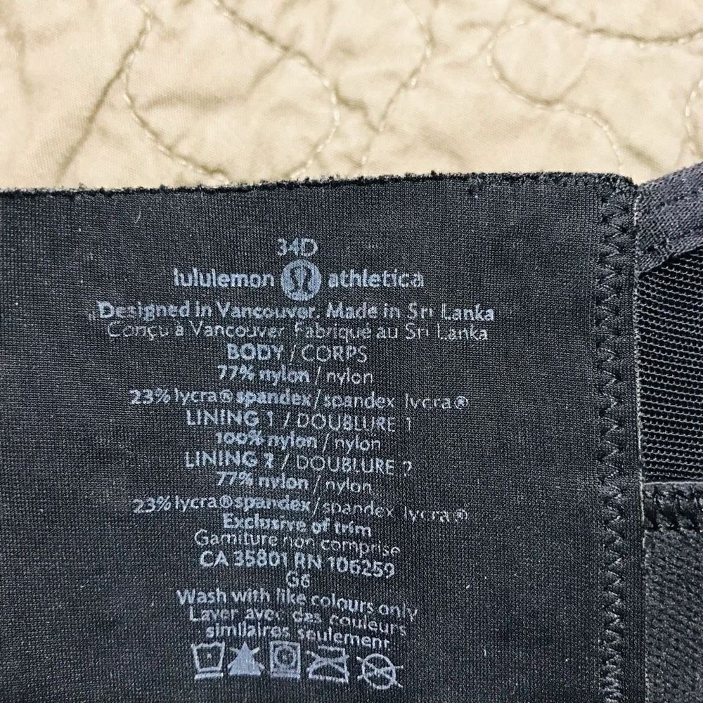 Lululemon black sports bra size 34D….S48 - Picture 8 of 8